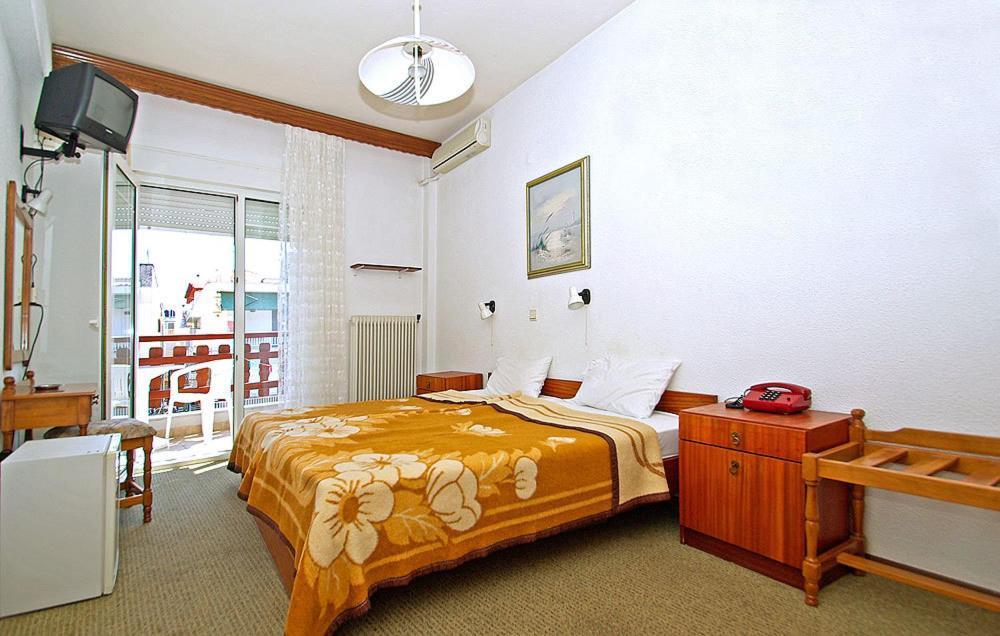 Hotel Helios Paralía Quarto foto